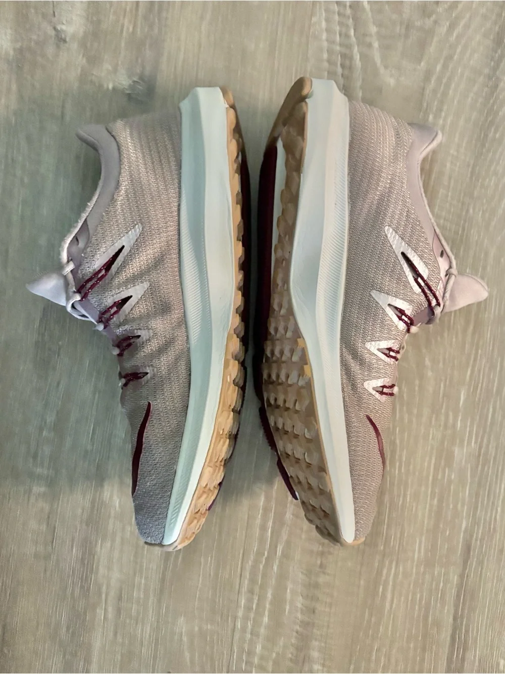 Nike quest plum